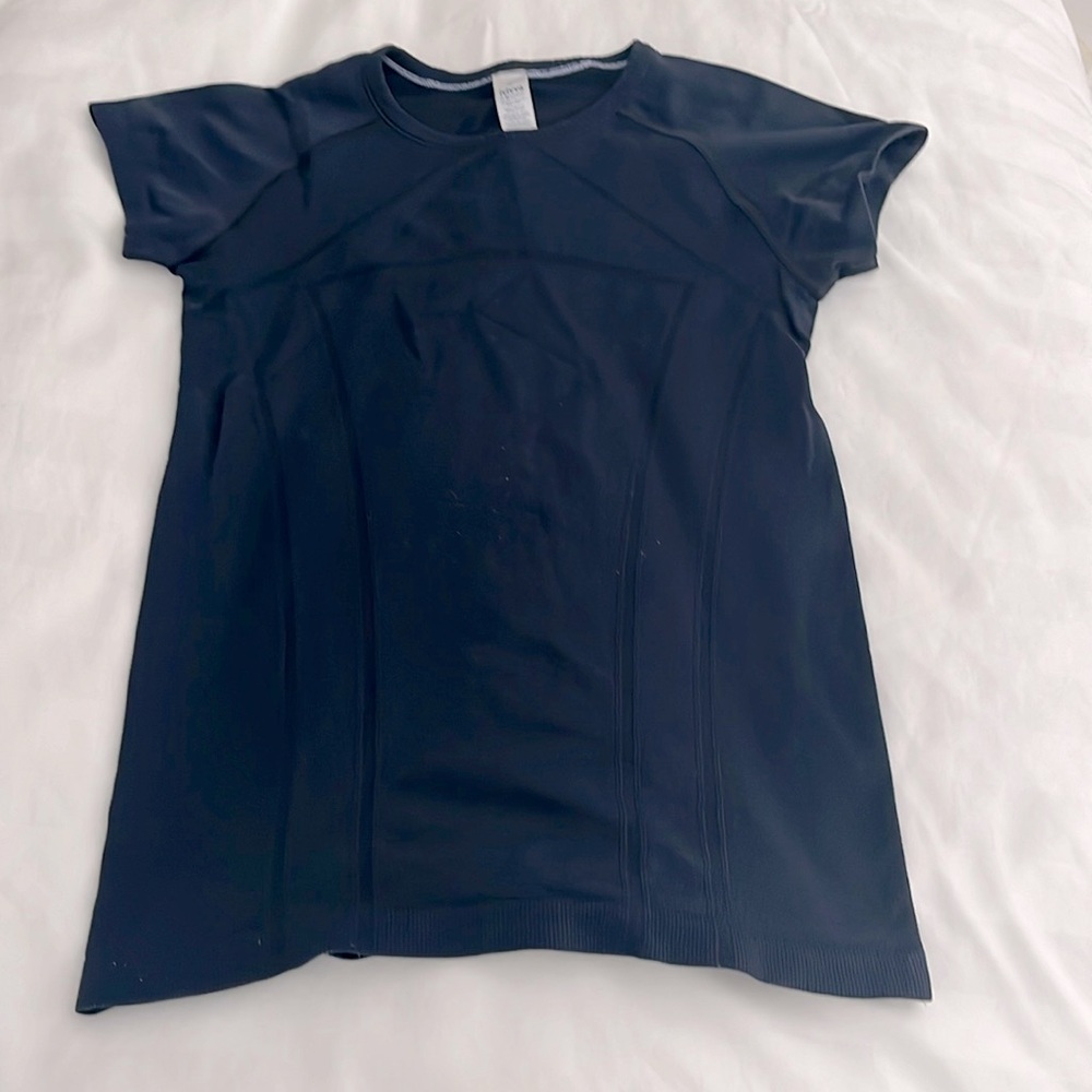 Ivivva by lululemon girls shirt
